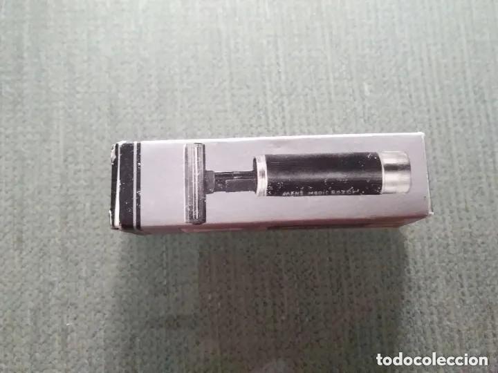 Antig&uuml;edades: MAQUINILLA DE AFEITAR FLEXIBLE Y RECTRACTIL- MAGIC RAZOR - Foto 1