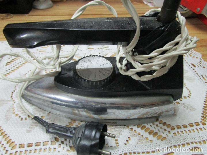 Antig&uuml;edades: ANTIGUA PLANCHA ELECTRICA AEG - Foto 2