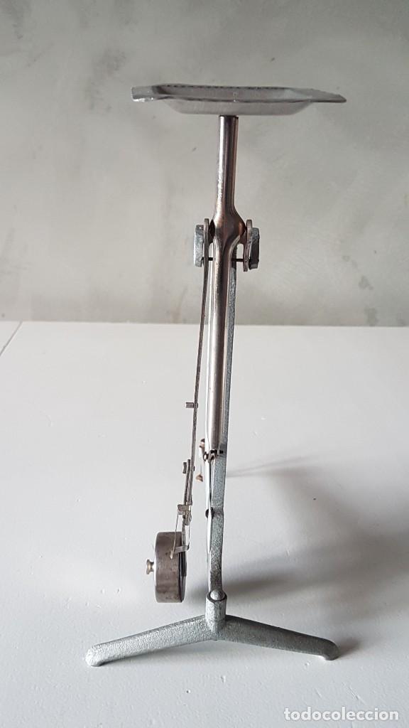 Antig&uuml;edades: BASCULA PESACARTAS HEMA CON DOS ESCALAS - Foto 7