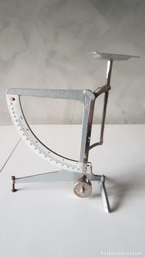 Antig&uuml;edades: BASCULA PESACARTAS HEMA CON DOS ESCALAS - Foto 1
