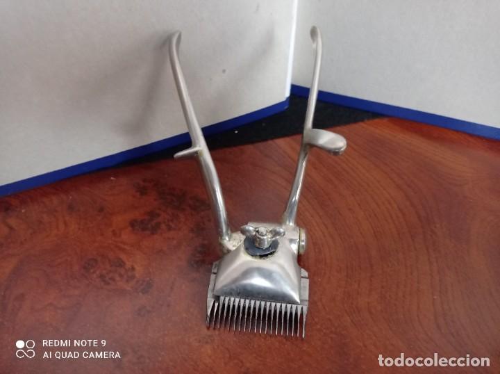 Antig&uuml;edades: MAQUINA DE CORTAR EL PELO - Foto 1