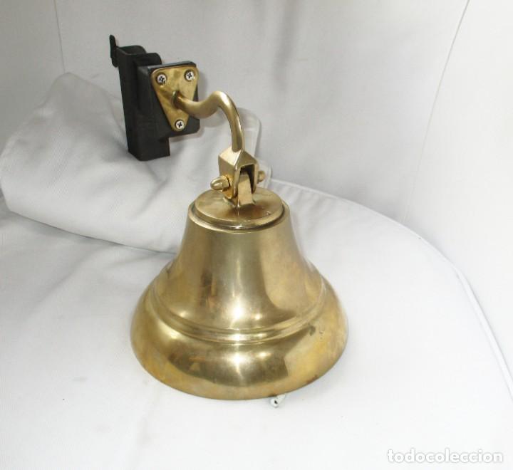 Antig&uuml;edades: CAMPANA DE BARCO CON SOPORTE. - Foto 2