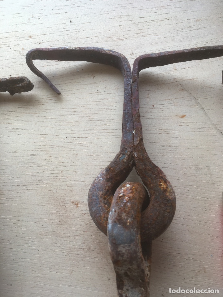 Antig&uuml;edades: Dos bisagras antiguas forja - Foto 2