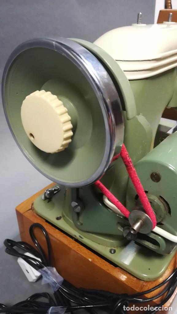 Antig&uuml;edades: MAQUINA DE COSER SIGMA - Foto 6