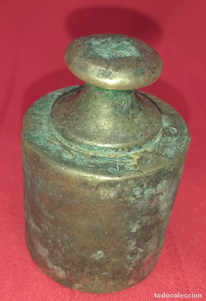 Antig&uuml;edades: ANTIGUA PESA DE BRONCE 500 GR - Foto 5