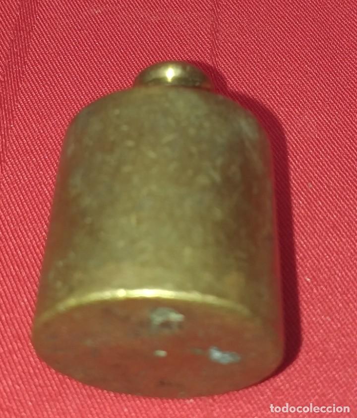 Antig&uuml;edades: ANTIGUA PESA DE BRONCE 100 GR - Foto 7