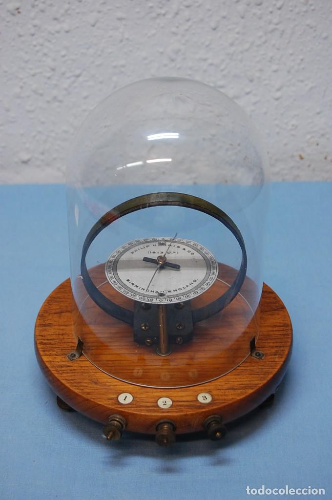 Antig&uuml;edades: APARATO MEDICION CON URNA CRISTAL - Foto 1