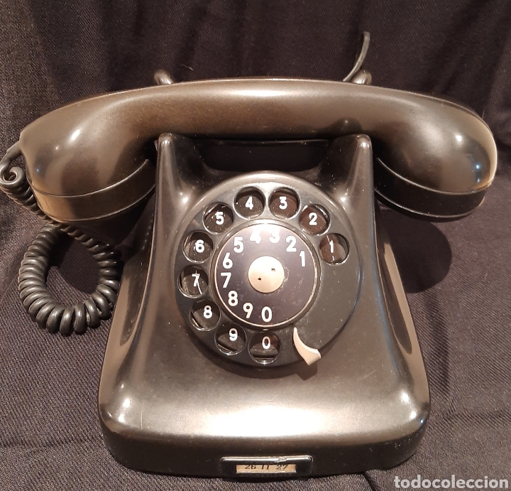 Tel&eacute;fonos: Tel&eacute;fono de baquelita antiguo. - Foto 1