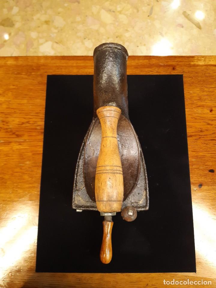 Antig&uuml;edades: PLANCHA DE CHIMENEA EN HIERRO DE CARBON - Foto 3