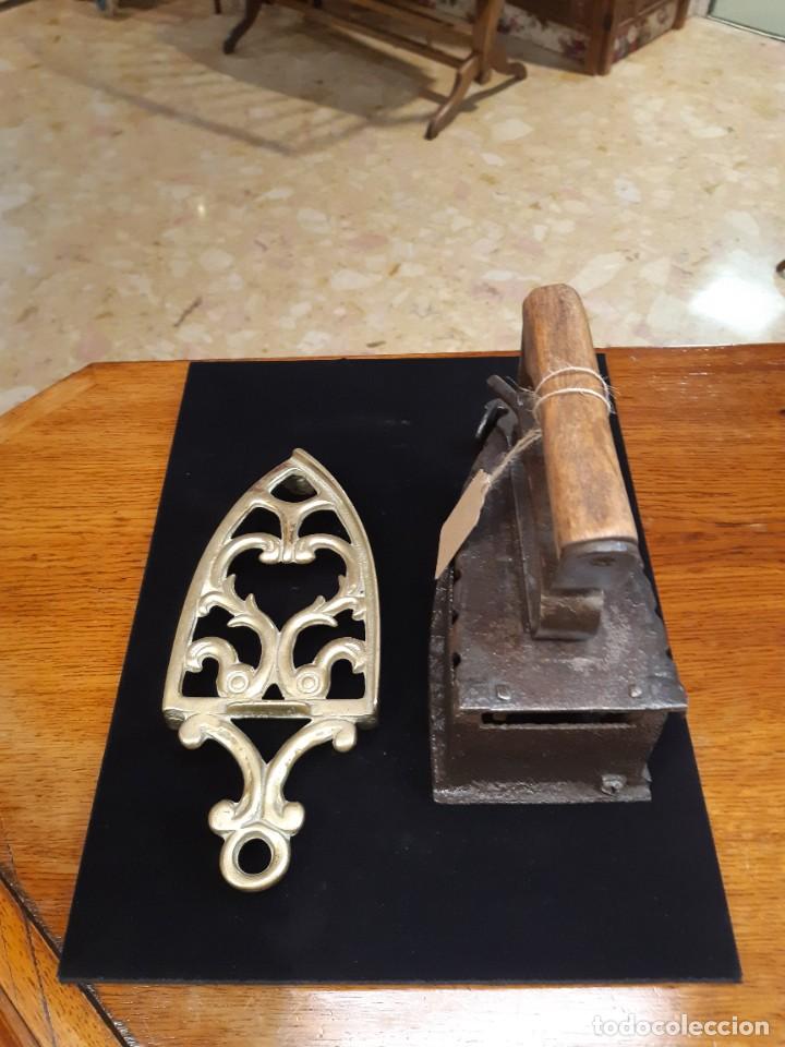 Antig&uuml;edades: PLANCHA EN HIERRO DE CARBON - Foto 4