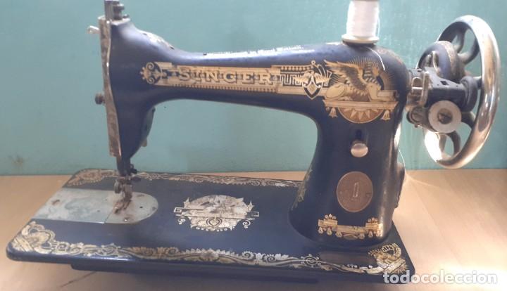 Antig&uuml;edades: Maquina de coser Singer antigua - Foto 7