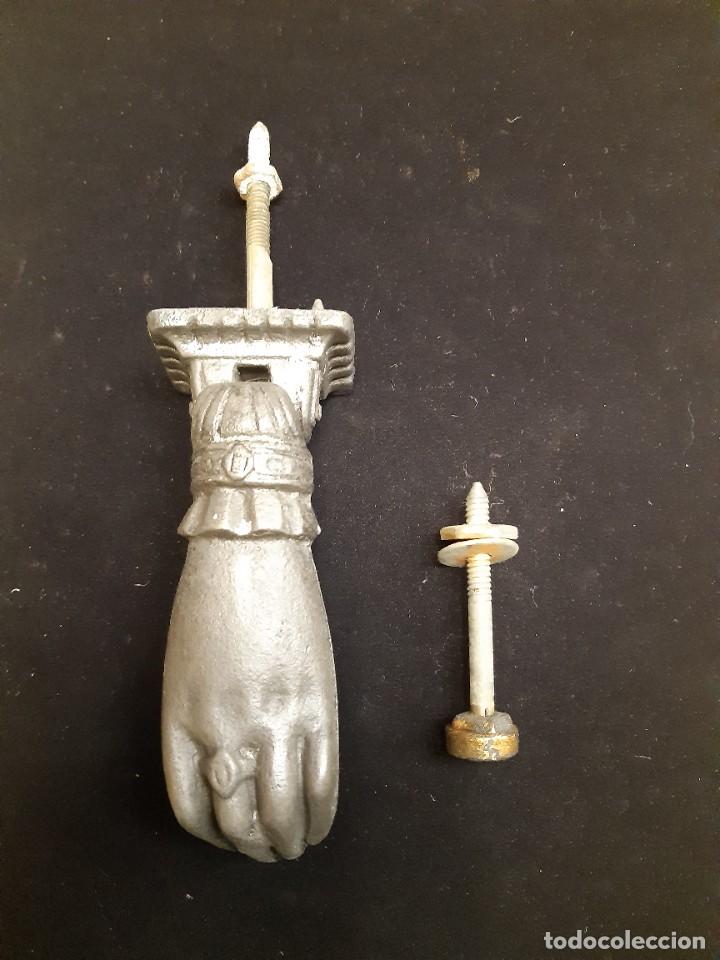 Antig&uuml;edades: ALDABA DE LA MANO DE SANTA FATIMA. - Foto 1