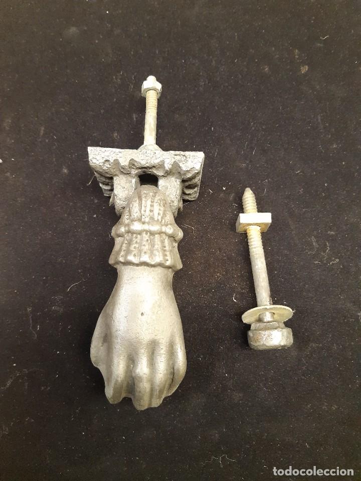 Antig&uuml;edades: ALDABA DE LA MANO DE SANTA FATIMA. - Foto 1