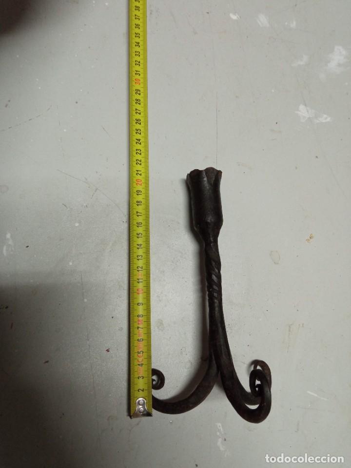 Antig&uuml;edades: Candelabro de Forja - Foto 3
