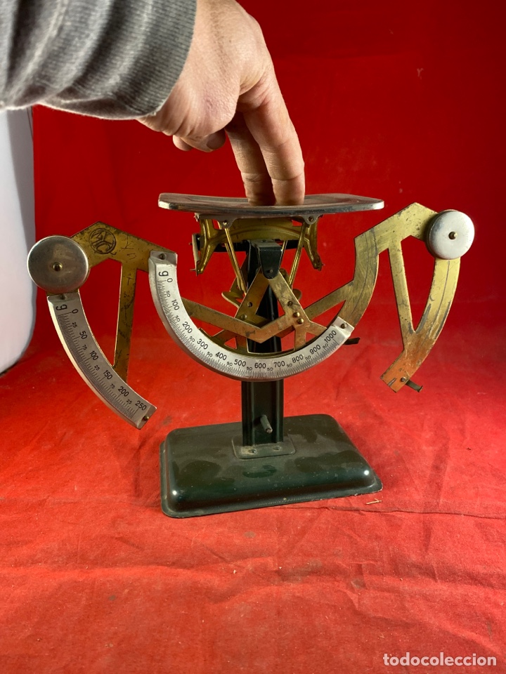 Antig&uuml;edades: Pesa cartas antiguo - Foto 3
