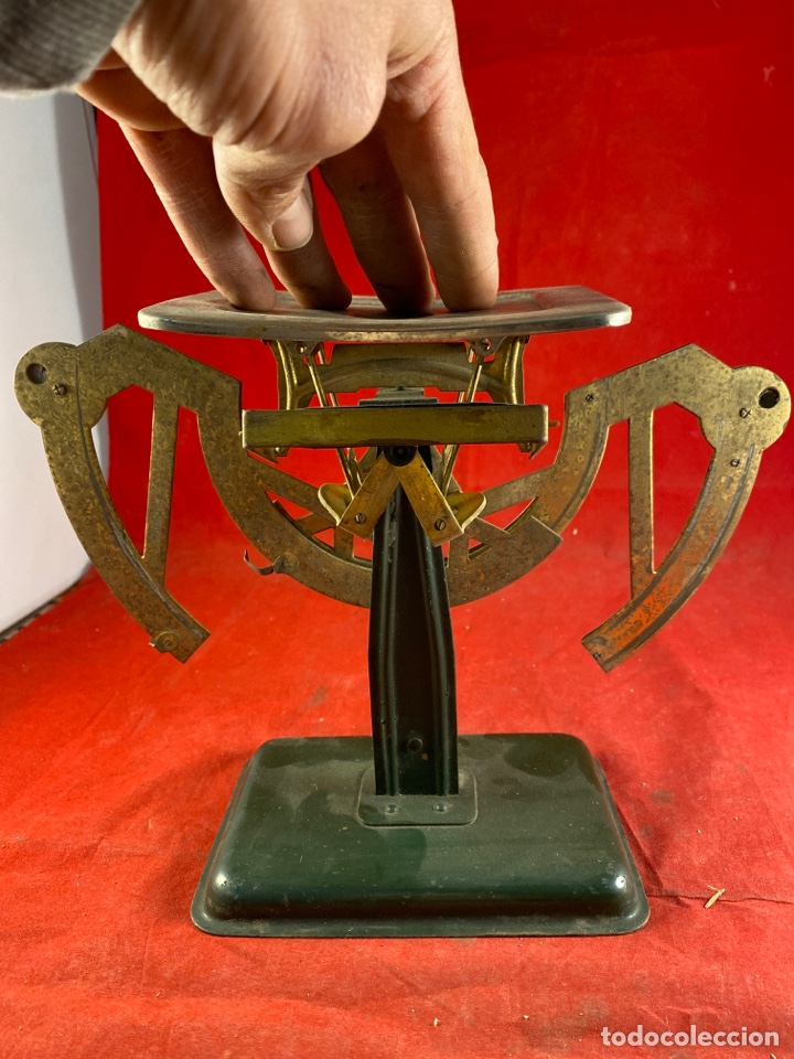 Antig&uuml;edades: Pesa cartas antiguo - Foto 9