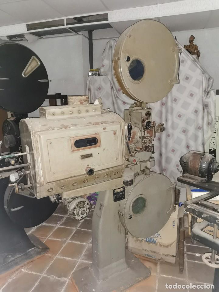 Antig&uuml;edades: PROYECTOR DE CINE SUPERSOND - Foto 2