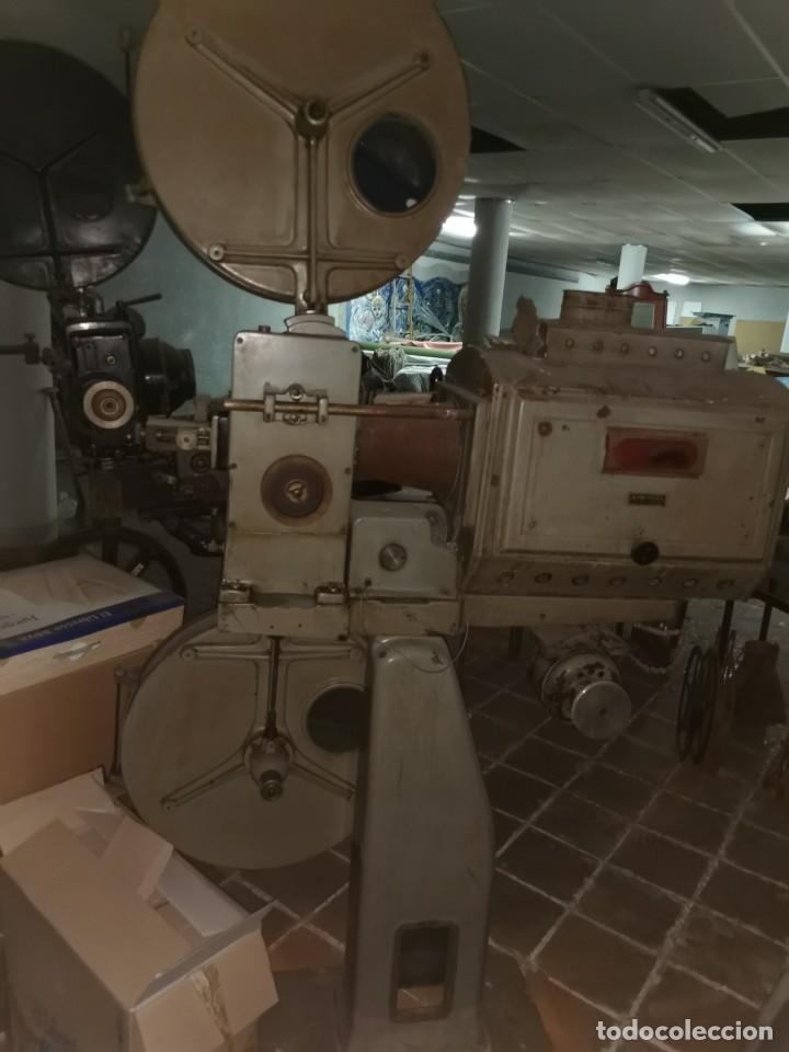 Antig&uuml;edades: PROYECTOR DE CINE SUPERSOND - Foto 3