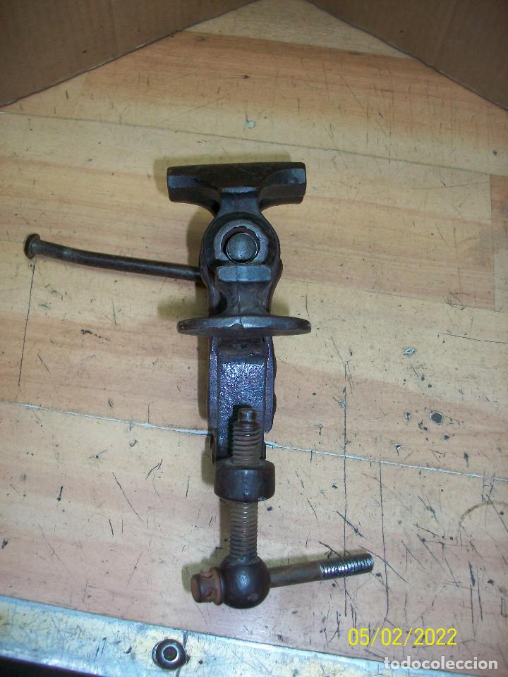 Antig&uuml;edades: ANTIGUO TORNILLO DE CARPINTERO O MECANICO - Foto 3