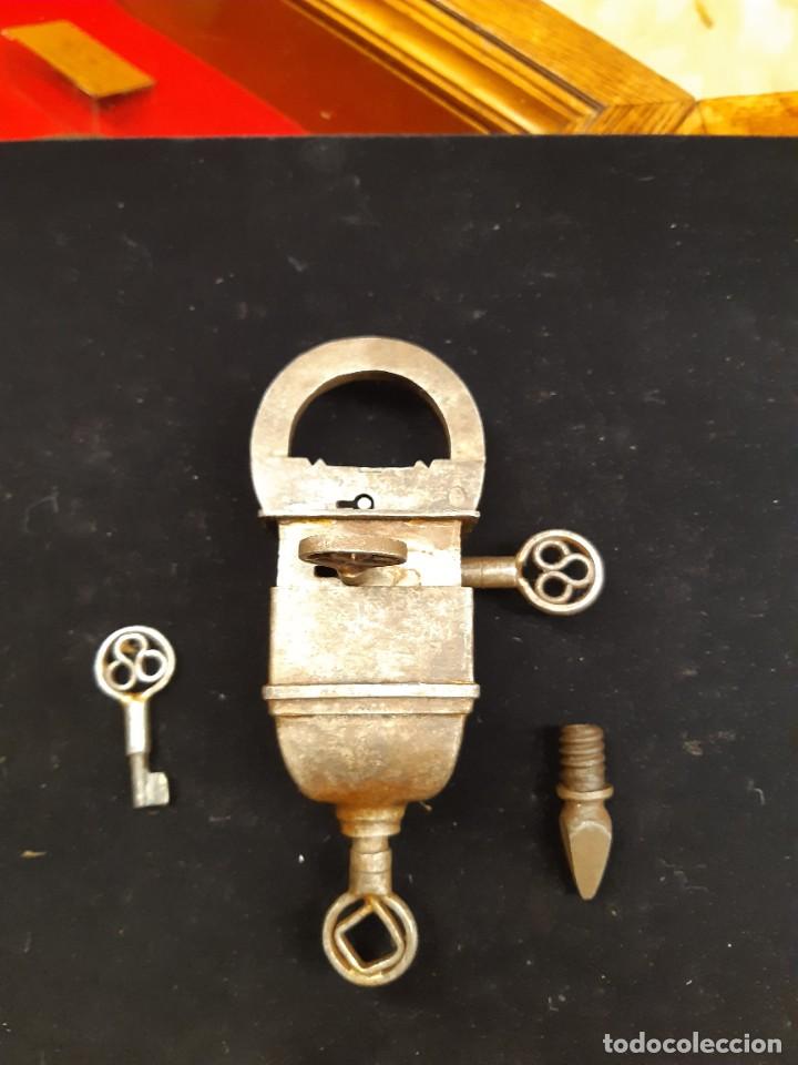 Antig&uuml;edades: &iexcl;&iexcl;&iexcl; Atenci&oacute;n !!! CANDADO DE CUATRO LLAVES - Foto 5