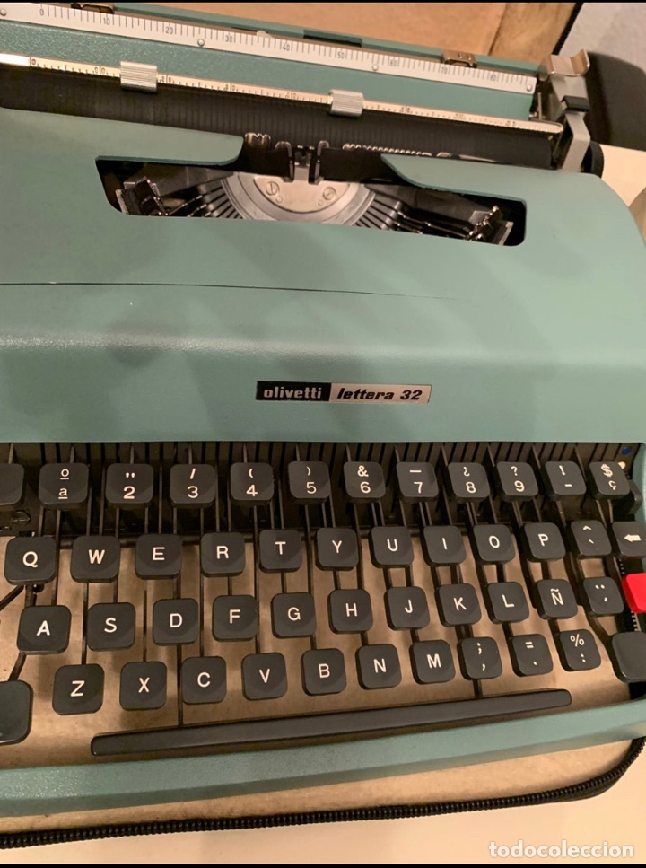 Antig&uuml;edades: 4 m&aacute;quinas de escribir - Foto 4