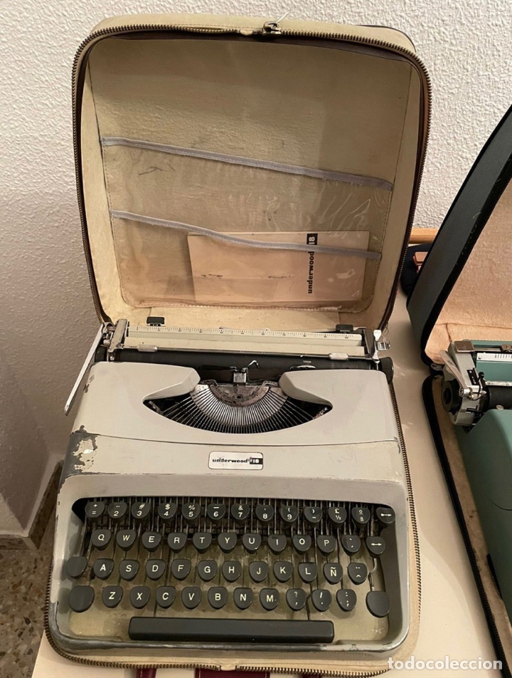 Antig&uuml;edades: 4 m&aacute;quinas de escribir - Foto 1