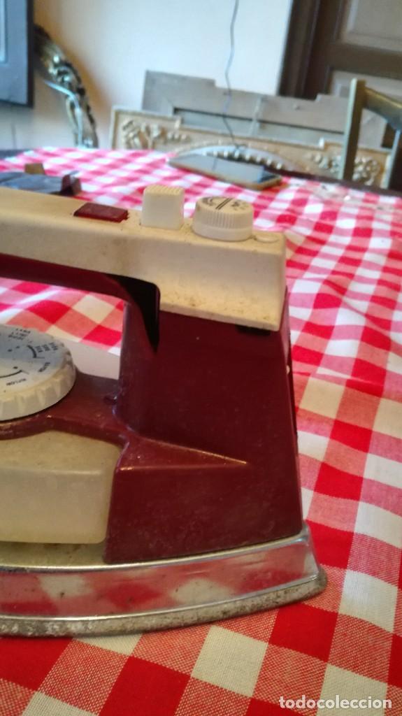 Antig&uuml;edades: PLANCHA ELECTRICA SOLAC MODELO 755 E / G CAZ604 - Foto 3