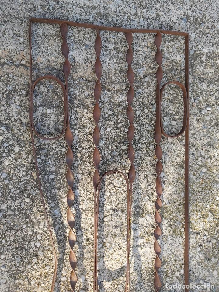 Antig&uuml;edades: Reja de puerta, 105 x 41 cm - Foto 2