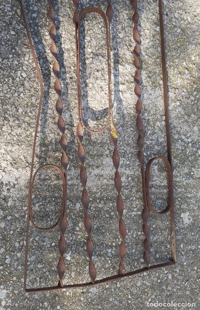 Antig&uuml;edades: Reja de puerta, 105 x 41 cm - Foto 3