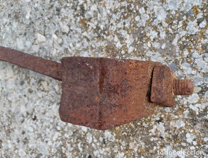Antig&uuml;edades: Freno de mano de carro de forja - Foto 3