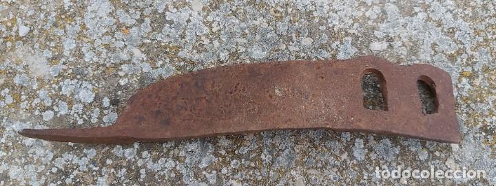 Antig&uuml;edades: Pieza de forja, 33 cm - Foto 2