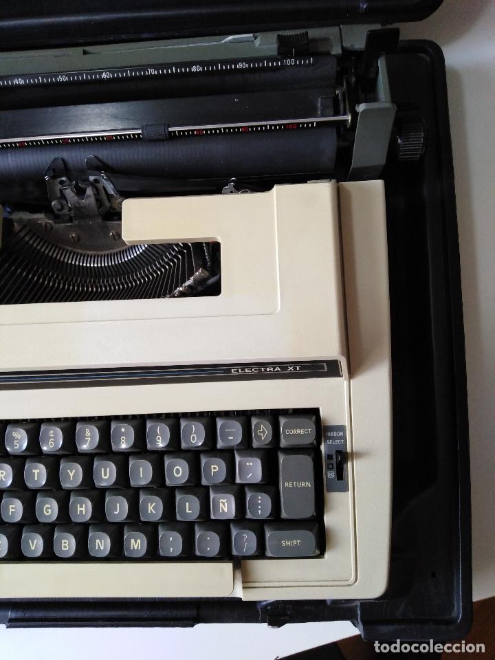 Antig&uuml;edades: Smith - Corona. Electra XT. Maquina de escribir. - Foto 2