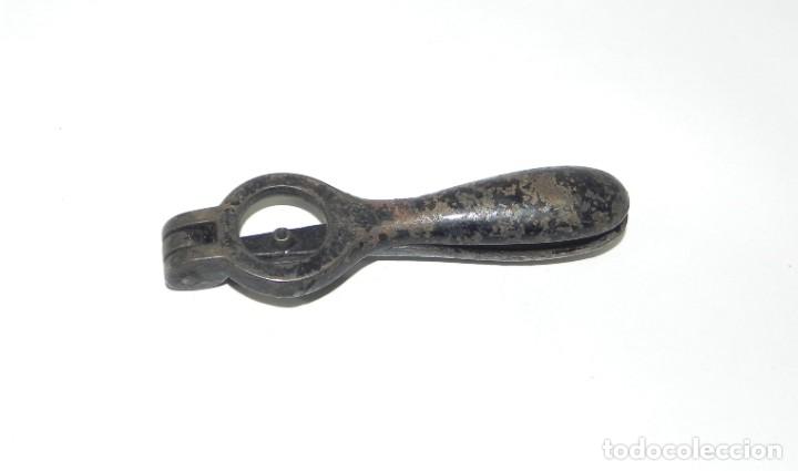Antig&uuml;edades: ANTIGUO CASCANUECES EN FORJA, MIDE 11,5 CMS. - Foto 3