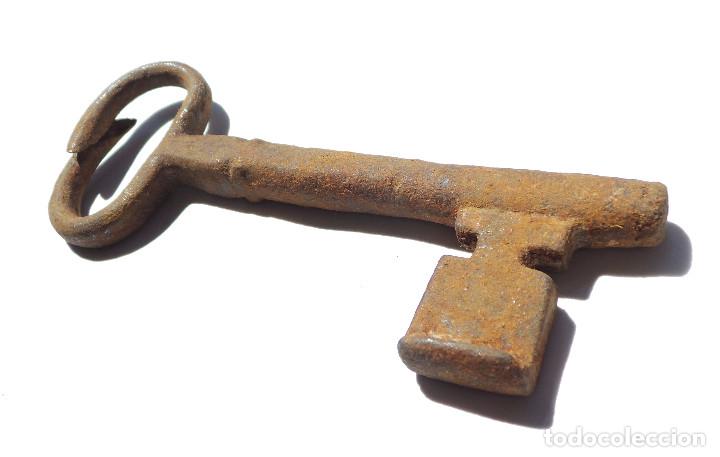 Antig&uuml;edades: LLAVE DE COLECCI&Oacute;N.- 13,5 CM DE LARGO - Foto 2