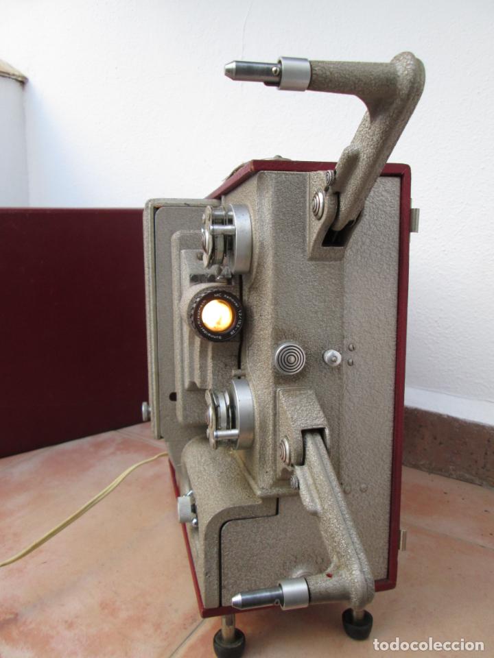 Antig&uuml;edades: Antiguo proyector de cine ERCSAM MALEX, de 8 mm. - Foto 14
