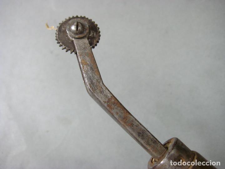 Antig&uuml;edades: ANTIGUA HERRAMIENTA DE MARCAR EL CUERO - Foto 2