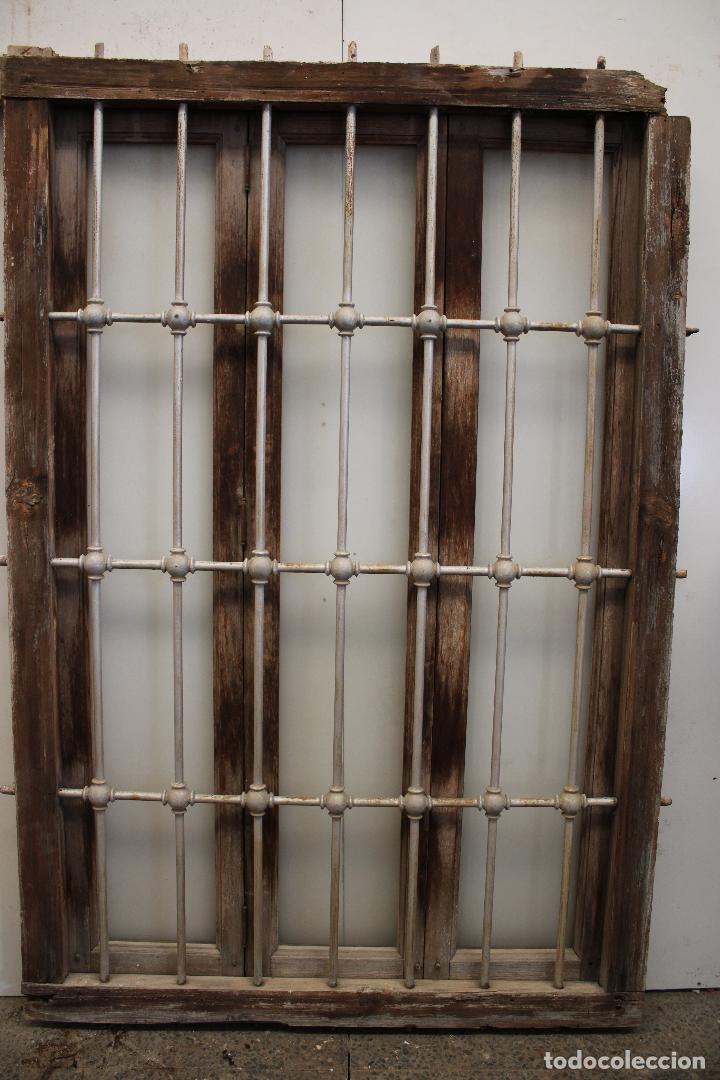 Antig&uuml;edades: antigua ventana con reja - Foto 1