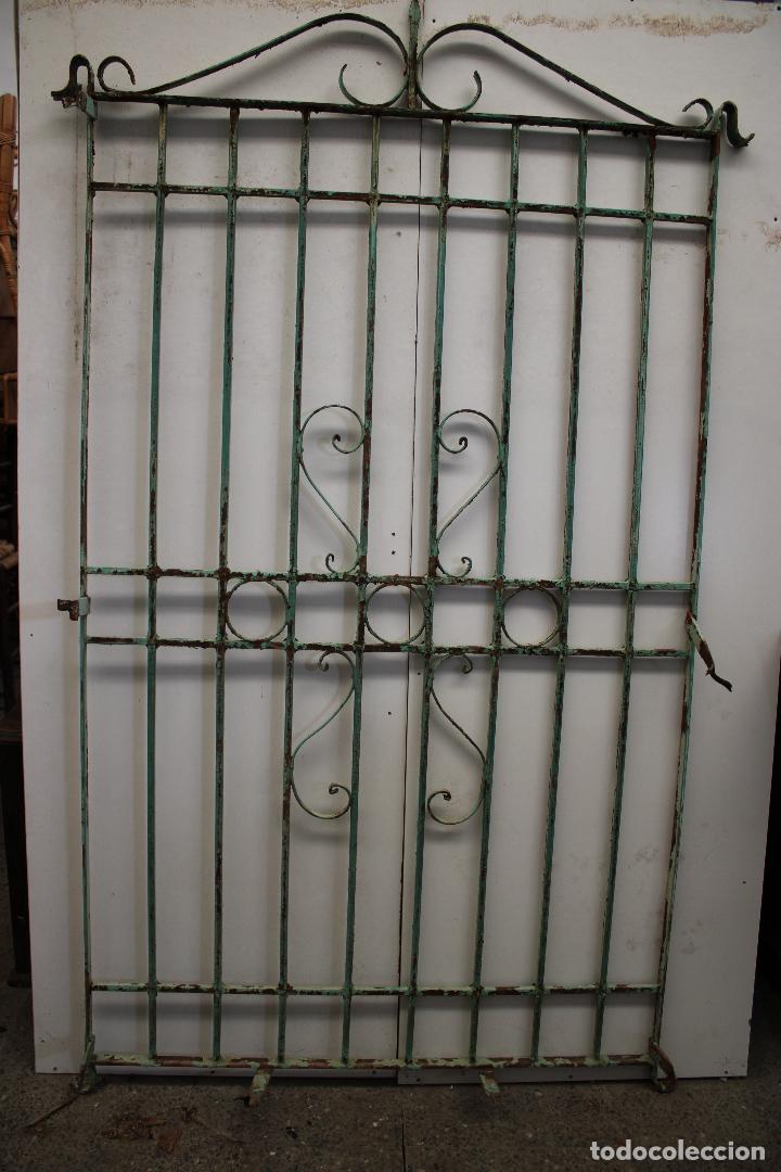Antig&uuml;edades: antigua reja grande - Foto 10