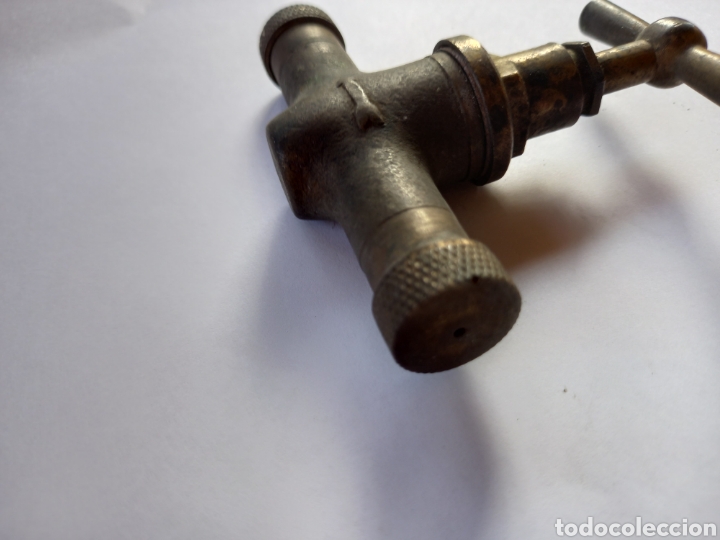 Antig&uuml;edades: LLAVE DE PASO DE BRONCE O LATON CON TAPONES - Foto 2