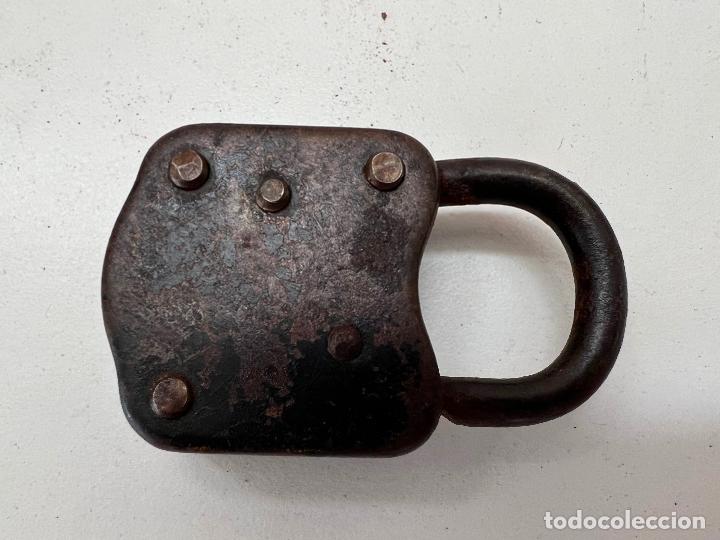 Antig&uuml;edades: ANTIGUO CANDADO CON LLAVE - Foto 4