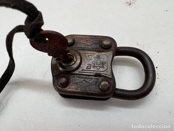 Antig&uuml;edades: ANTIGUO CANDADO CON LLAVE - Foto 6