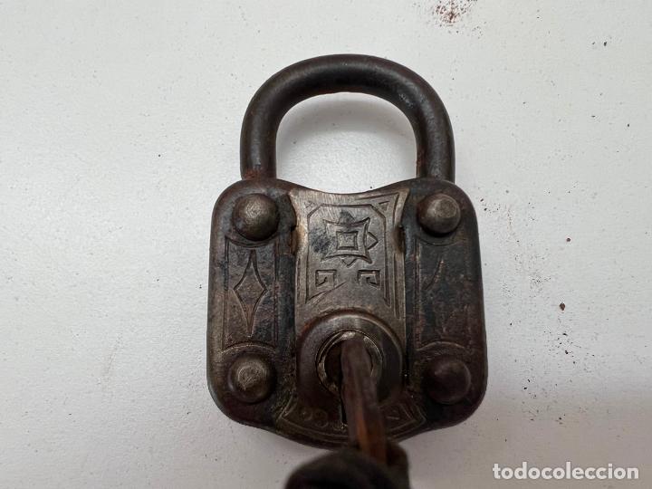 Antig&uuml;edades: ANTIGUO CANDADO CON LLAVE - Foto 7