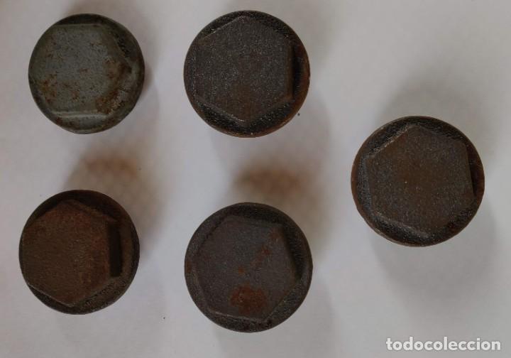 Antig&uuml;edades: Tapones de Rosca Hierro - Foto 1