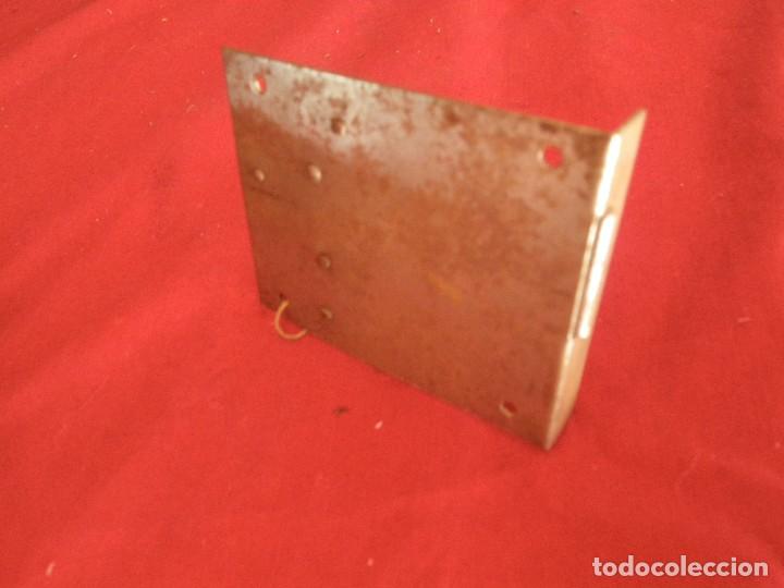 Antig&uuml;edades: ANTIGUA CERRADURA COM LLAVE . VER - Foto 2