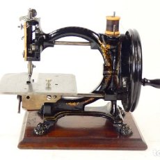 Antigüedades: MAQUINA DE COSER THE ROYAL AÑO 1882 MACHINE NAHMASCHINE A COUDRE. Lote 346020158