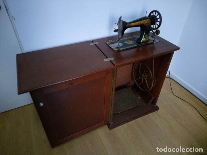 Antig&uuml;edades: Maquina de coser Singer 1912 - Foto 2