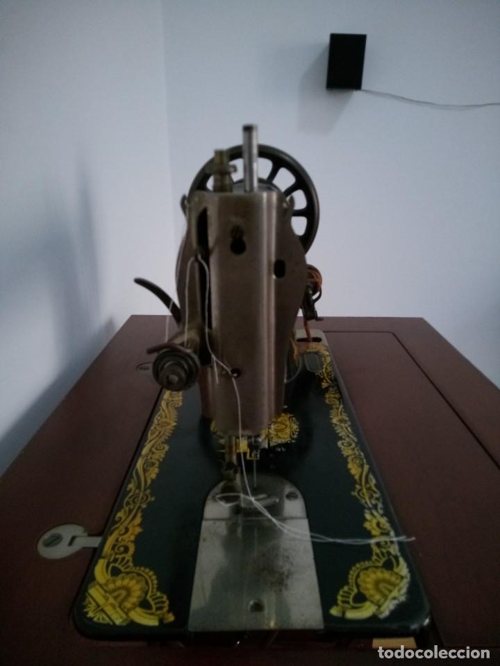 Antig&uuml;edades: Maquina de coser Singer 1912 - Foto 6