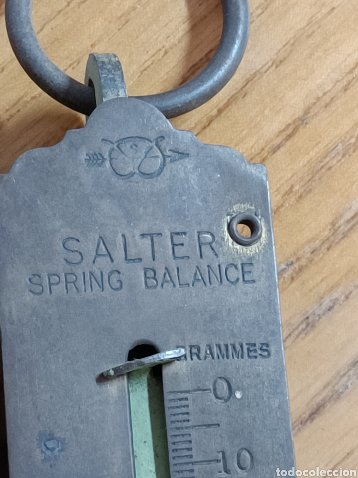Antig&uuml;edades: Dos balanzas de colgar. Para restaurar. 14 cms - Foto 2