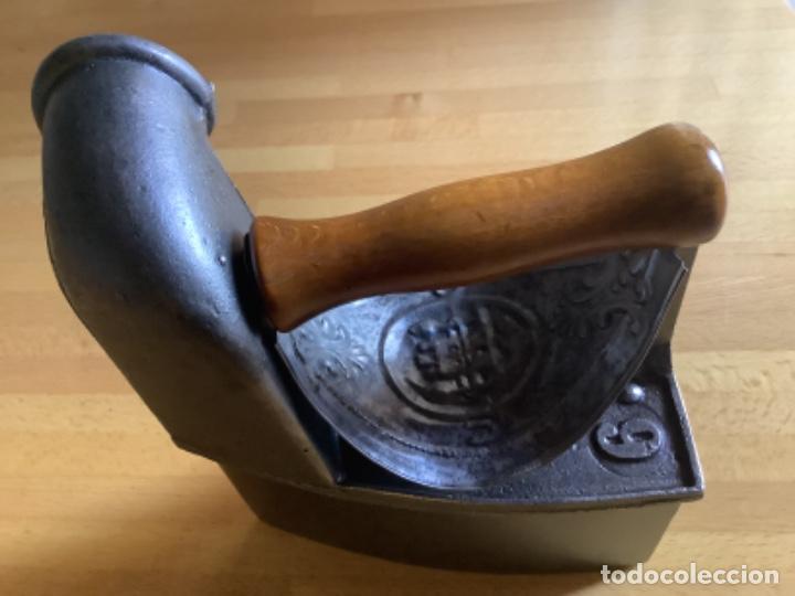 Antig&uuml;edades: plancha de chimenea Mondrag&oacute;n del n&uacute;mero seis - Foto 1