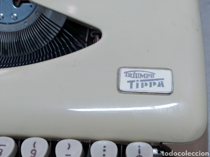 Antig&uuml;edades: Maquina de escribir port&aacute;til Triumph Tippa - Foto 3